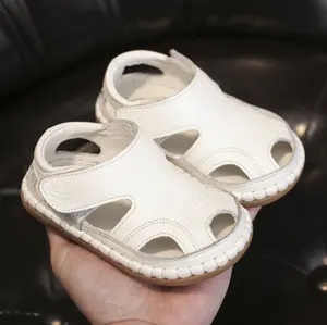 Baby Jongen En Meisje 1 Jaar Oude Barefoot Dragen Wandelen Zomer Sandaal Baby Schoen