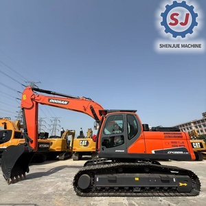 Excavatrice d'occasion Doosan 22 tonnes DX225LC, importée, en bon état, prix avantageux, provenance Corée du Sud, à vendre - Product Image 3