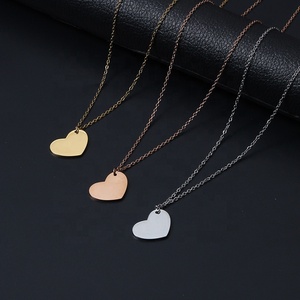 Collar con Colgante de Corazón de Acero Inoxidable Pulido Espejo, Chapado en Oro de 18k, Hermoso Collar con Dije de Corazón <span class=keywords><strong>para</strong></span> Regalo de Pareja - Product Image 2