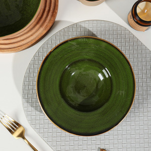 Assiette à poisson en céramique de Chaozhou personnalisée, forme ovale spéciale, vert olive, luxe léger, rétro vintage, pour la maison et la restauration - Product Image 2