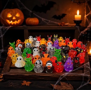 Mini figurines en résine qui brillent dans le noir, motifs de canards, <span class=keywords><strong>démons</strong></span>, fantômes <span class=keywords><strong>et</strong></span> squelettes d'Halloween, décorations de bureau effrayantes <span class=keywords><strong>et</strong></span> mignonnes - Product Image 4