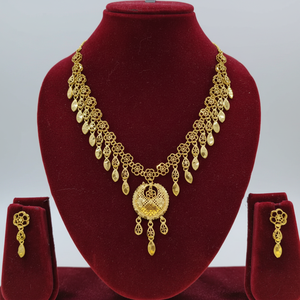 Parures de bijoux pour femmes en laiton plaqué or 18 carats pour fiançailles, mariage, anniversaire et fête - Boucles d'oreilles et collier tendance - Product Image 2