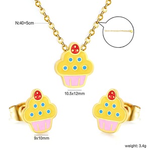 Unregelmäßiges Luxuriöses Kreatives Polygonales Geometrisches Blatt-Textur Blumen-Liebes-Edelstahl 18K Vergoldetes Braut Unisex Hochzeitsset - Product Image 6