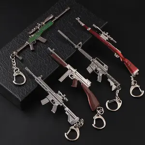 Mainan Pistol Logam Kualitas Tinggi Miniatur Mainan Senjata AWM M24 AK Gantungan Kunci Kerajinan Liontin untuk Pria dan Wanita Hadiah Ulang Tahun