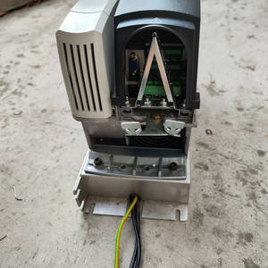 Variateur de fréquence SP2401 <span class=keywords><strong>UNIDRIVE</strong></span> <span class=keywords><strong>SP</strong></span> 5,5/7,5 kW 380 V d'occasion en bon état - Product Image 4