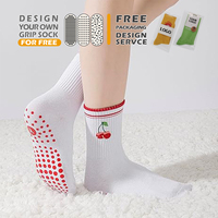 Chaussettes de yoga brodées pour femmes, design personnalisé, mi-mollet, chaussettes de Pilates respirantes, antidérapantes, avec logo personnalisé