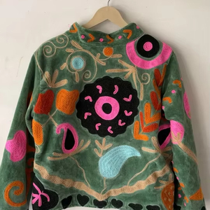 Chaqueta de Algodón Acolchada con Bordado Suzani Estilo Indio Verde |   Regalo Unisex para Damas de Honor |   Chaqueta Acolchada de Invierno |   Bata tipo kimono - Product Image 1