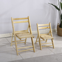 Chaise pliante portable et moderne en bois massif pour l'extérieur avec logo cyprès à l'arrière/surface de tapis au design graphique pour le jardin et le camping