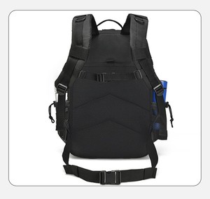 Vente en gros <span class=keywords><strong>sac</strong></span> <span class=keywords><strong>de</strong></span> <span class=keywords><strong>sport</strong></span> tactique personnalisé résistant à l'eau 25-35L <span class=keywords><strong>sac</strong></span> à dos tactique <span class=keywords><strong>Crossfit</strong></span> - Product Image 2