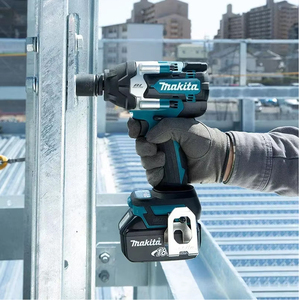 <span class=keywords><strong>Makita</strong></span> DTW700 18VLi-ion LXT <span class=keywords><strong>1</strong></span>/<span class=keywords><strong>2</strong></span>" carré Clé à chocs sans fil à moteur brushless pour réparation automobile, haute puissance, travaux de construction - Product Image 6