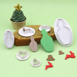 Origin Supply DIY Plastic Simulation Baking Utensils 22-Piece Heat Resistant Christmas <strong>Biscuit</strong> Cake <strong>Decorating</strong> <strong>Kit</strong> - Product Image 1