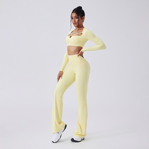 Conjunto <span class=keywords><strong>de</strong></span> Yoga con Logotipo Personalizado para Mujer, Pantalones Acampanados con Corte, Top Corto <span class=keywords><strong>de</strong></span> Manga Larga, Conjunto Deportivo con Tirantes, Ropa <span class=keywords><strong>de</strong></span> Gimnasio <span class=keywords><strong>de</strong></span> Secado Rápido - Product Image 2