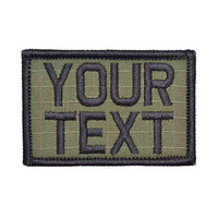 La insignia bordada con nombre admite personalización personalizada y se puede utilizar como estilo de gancho o estilo de planchado
