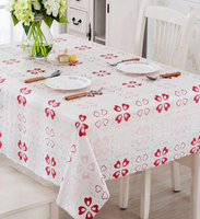 Nappe en PVC imprimée à motifs de pétales