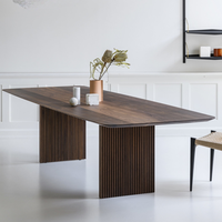Table à manger sur mesure en bois massif, base en piédestal cannelé personnalisée, bureau en bois, table de conférence de luxe en noyer