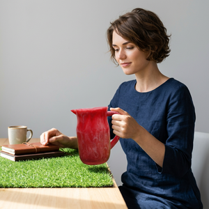 Jarra de Resina Roja Ecológica para Fiestas, Vino, Cerveza, Diseño Minimalista, Duradera para Bebidas - Product Image 1