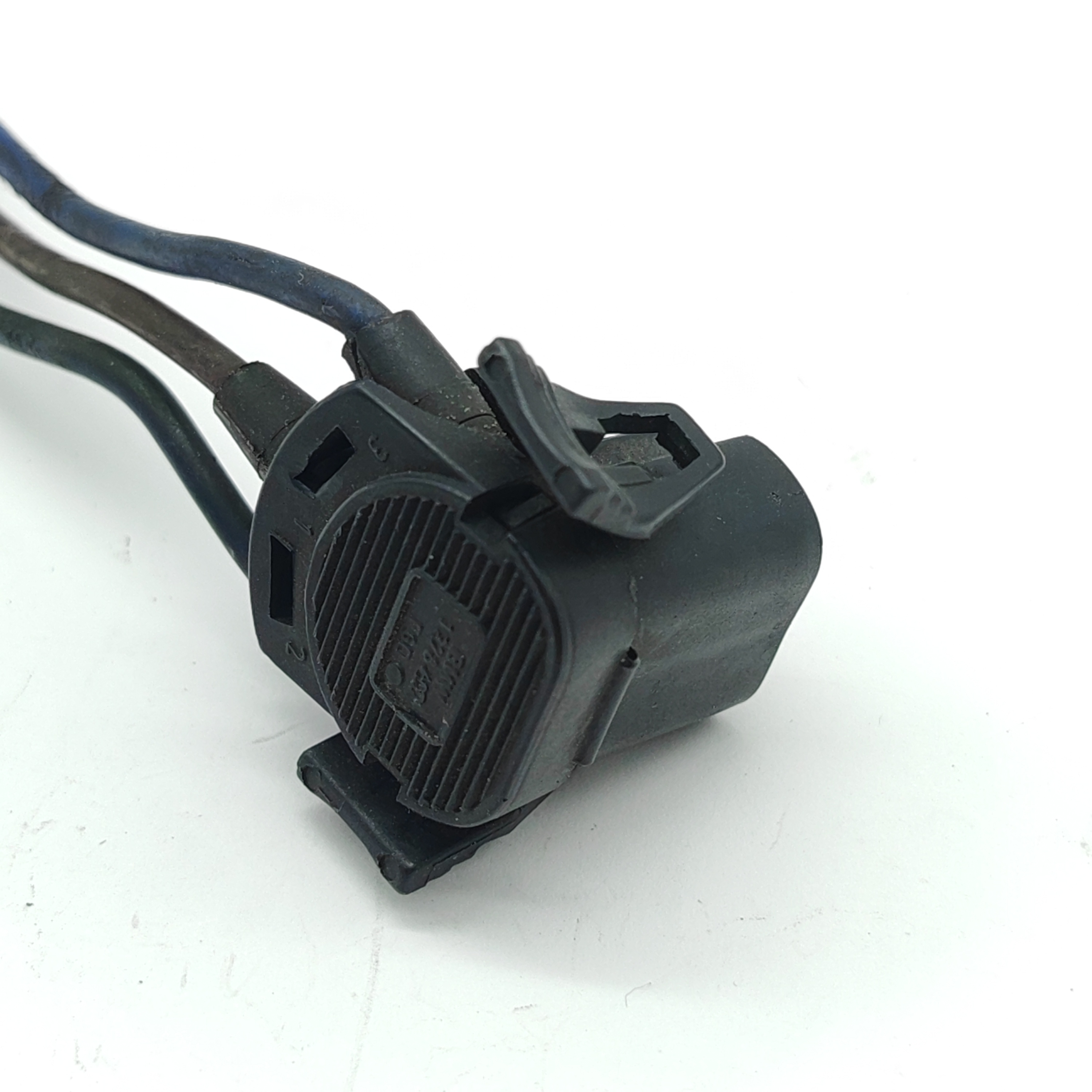 Automotive Waterproof Wire Harness Connector for Car Connector Plug 3-Pin Female CT3-0230M