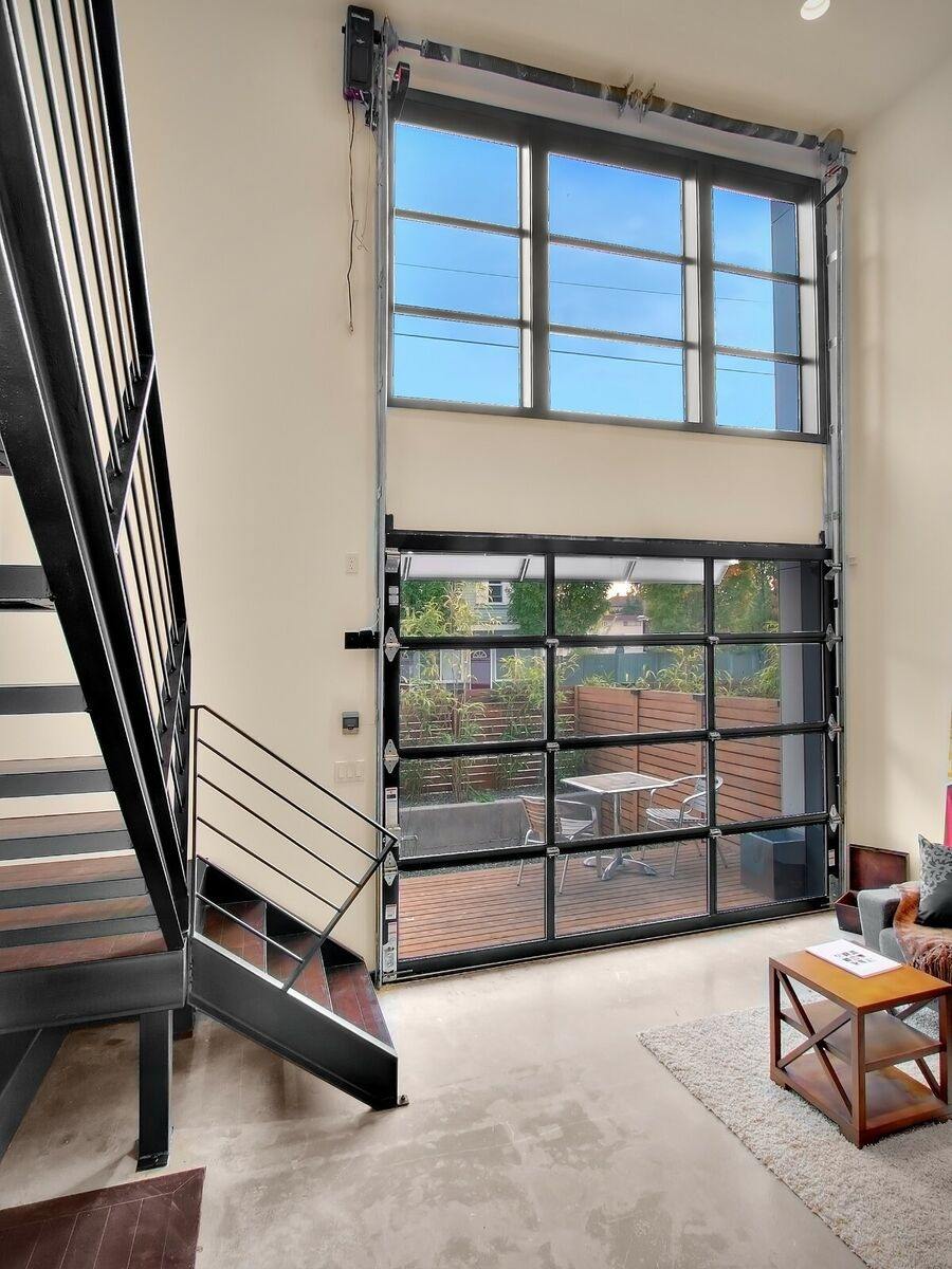 Wholesale Solid Wood Garage Doors Solid Wood Interior Door Solid Wood  Exterior Door, image size:900x1200