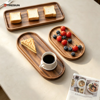 Plateau de service en bois fait main avec poignées en métal, plateau décoratif rustique de style farmhouse pour la cuisine, la salle à manger, la table basse
