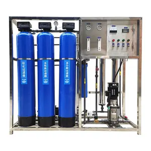 معالجة مياه الشرب للمصانع الصناعية نظام تقطير المياه بحرية 3000lph/h محطة تنقية المياه