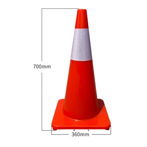 Cône de signalisation routière réfléchissant prismatique haute intensité en PVC rouge de 28 pouces (700 mm) pour la sécurité routière et la construction - Product Image 1