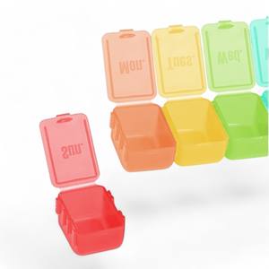 Pastillero Semanal Portátil Rainbow de 7 Días para Uso en <span class=keywords><strong>Casa</strong></span>/Viajes con Soporte de Personalización - Product Image 3