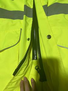 CE <span class=keywords><strong>EN343</strong></span> EN471 Hochsichtbarer Polyester-Strick Zweiteiliger Regenanzug Reflektierender Sicherheits-Regenmantel - Product Image 5