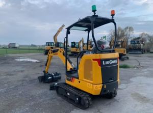 Miniexcavadora LiuGong 9018F de 1.8 Toneladas con Orugas Retráctiles para Construcción en Invernaderos y Espacios Estrechos - Product Image 3