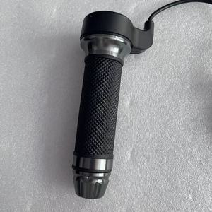 มือจับเร่งความเร็วสำหรับสกู๊ตเตอร์ไฟฟ้า F8 กันน้ำ ควบคุมความเร็ว 72V อะไหล่ทดแทนสำหรับสกู๊ตเตอร์ คันเร่งแบบหมุน - Product Image 1