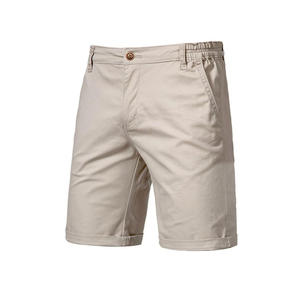 Pantalones cortos chinos casuales de verano ligeros para hombre con diseño de frente plano, cintura media y comodidad para usar todo el día. - Product Image 1