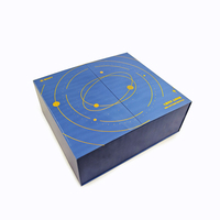 Ensemble boîte cadeau magnétique écologique réutilisable bleu marine + sac fourre-tout |   Carte des Étoiles Dorées |   Boîte vide pour gâteaux de lune et cadeaux de prestige