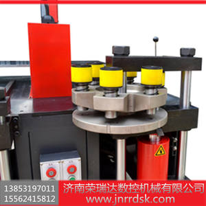 Presse plieuse hydraulique CNC entièrement automatique multifonctionnelle pour le traitement des barres de cuivre, pliage et cisaillement - Product Image 4