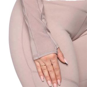 Conjunto Deportivo de 3 Piezas con Diseño Más Reciente, Top, Leggings y Chaqueta con Estiramiento para Entrenamiento en Todas las Temporadas, Conjuntos de Yoga para Mujer - Product Image 3