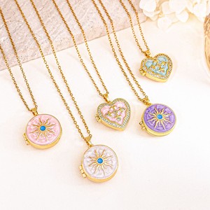 Collar con Colgante <span class=keywords><strong>de</strong></span> Medallón para <span class=keywords><strong>Fotos</strong></span> <span class=keywords><strong>de</strong></span> Acero Inoxidable Vintage, Chapado en Oro <span class=keywords><strong>de</strong></span> 18k, con Dijes <span class=keywords><strong>de</strong></span> Corazones y Sol Esmaltados, para Mujer - Product Image 2