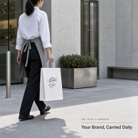 Sac en papier kraft blanc ECO avec poignée découpée, impression de logo personnalisé pour emballage de boutique, vente en gros
