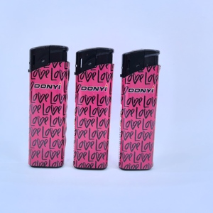 Briquet électrique USB design polyvalent rechargeable en métal et plastique pour fumer les cigares, le camping et l'éclairage des bougies - Product Image 4