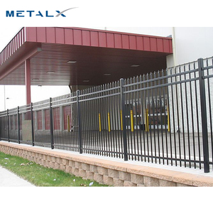 Les portes résistantes de clôtures de sécurité du Vietnam conçoivent la barrière à haute résistance de tube d'acier inoxydable <span class=keywords><strong>180X180</strong></span> - Product Image 3