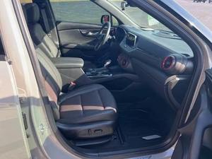 F-ast Sel-ling 2021 C-he-vro-let Blaz-er Perfect-ly Usado Elec-ric Coche con asientos de cuero Panoramic Sun-roof Dirección izquierda - Product Image 3