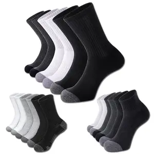 Großhandel schwarz weiß individuelle Baumwolle Herren Sportsocken Herbst Winter Mannschaft Socken Herren