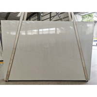 Dalle de terrazzo gris moderne, panneau de pierre de terrazzo technique pour sols, murs et aménagements architecturaux intérieurs