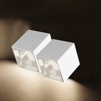 Spot LED Carré en Aluminium à Montage en Surface 10W IP65 Dimmable Orientable à 360 Degrés Anti-Éblouissement Mince Moderne Haute Performance