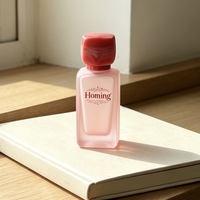 OEM Maßgefertigte Crimp Frosted Einzigartige Unregelmäßige Parfümflasche 30ml Parfüm-Sprühflasche mit Farbigem Kugelverschluss