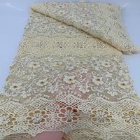 Tissu brodé de dentelle soluble dans l'eau haut de gamme avec strass pour robes et gowns européens et américains