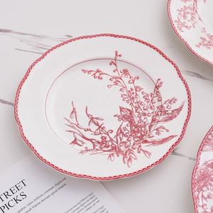 Lots de 3 assiettes en porcelaine fine à motif floral de style européen pour la maison - Product Image 4