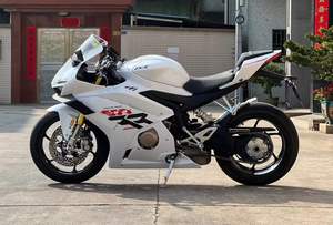 Moto <span class=keywords><strong>de</strong></span> route sportive 500cc, bicylindre refroidi par liquide, ABS, légère, agile, haute vitesse, performance d'entrée <span class=keywords><strong>de</strong></span> gamme, abordable - Product Image 2