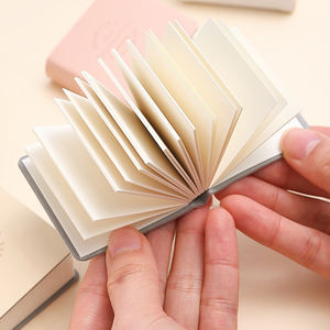 Mini Taccuino Portatile Personalizzato con Copertina in Pelle Morbida per Studenti e Registrazione Riunioni - Product Image 5