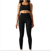 Ensemble de yoga haut de gamme pour femme : Leggings extensibles personnalisés et crop top respirant pour l'entraînement et le fitness