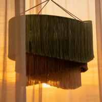 Décoration de plafond de mariage en macramé de luxe, rouge, à trois couches, avec des pompons suspendus et des fleurs artificielles pour la décoration de la réception, vente en gros