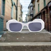 Petites lunettes de soleil rectangulaires d'inspiration vintage avec logo UV400 PC Frame Unisex Optical Lenses for Summer Street Fashion