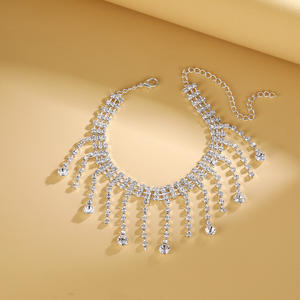 ट्रेंडी फुल डायमंड राइनस्टोन स्पार्कलिंग टासल क्लैव चेन एंडी आकर्षक महिला ठीक पैर गहने - Product Image 5